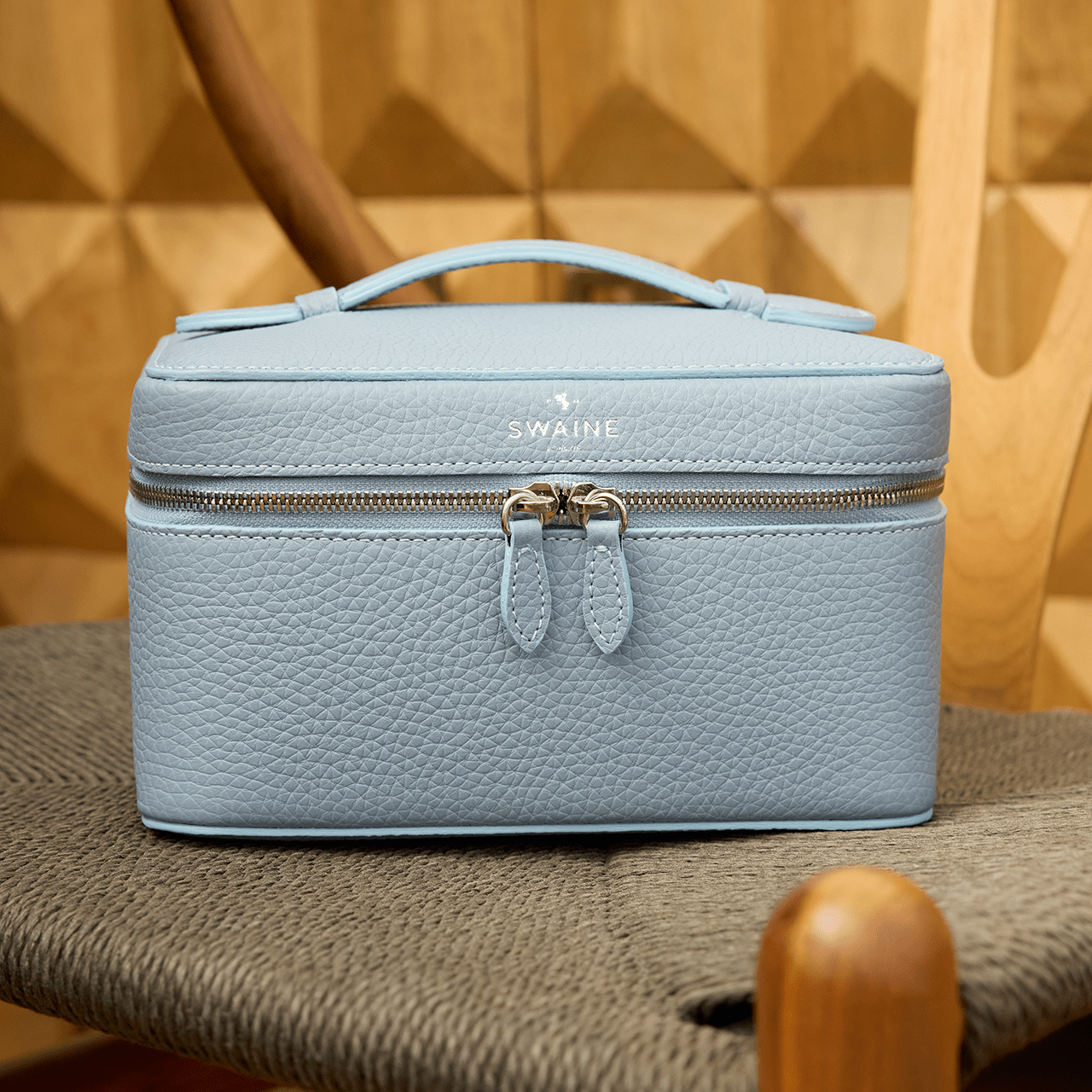 Vanity Case Medium - Dove Grey - Swaine Group Ltd